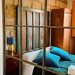 Landlord 71 - Pensión 3*